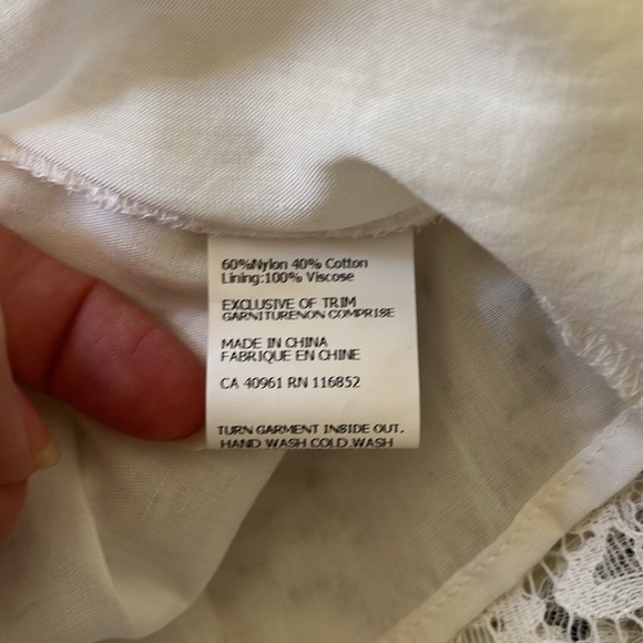 NWT Beta's Choice White Lace Short Ruffle Sleeve Lined Top Size Medium - Picture 9 of 11